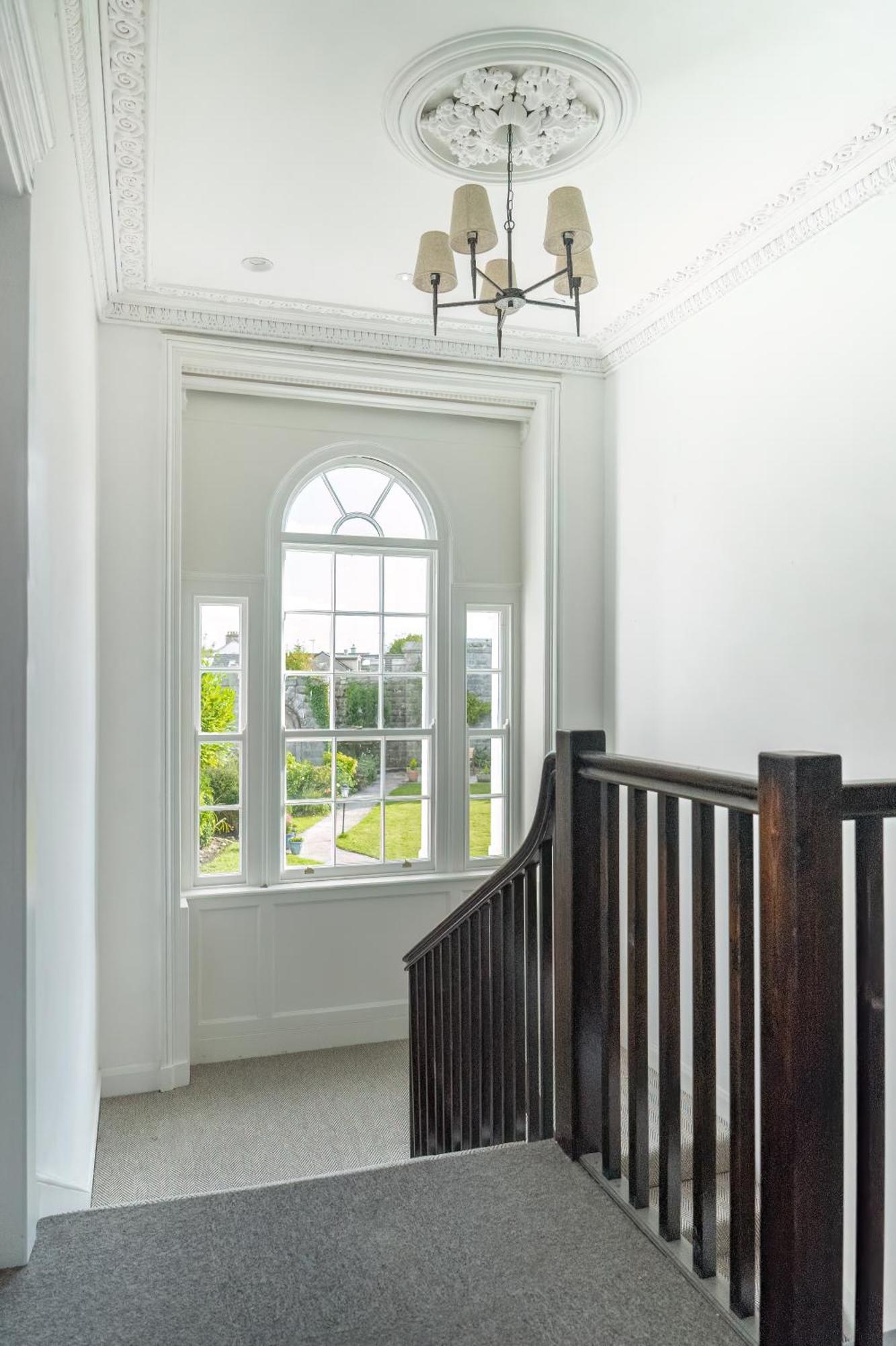 Lonsdale House Boutique Apartments Улверстон Экстерьер фото