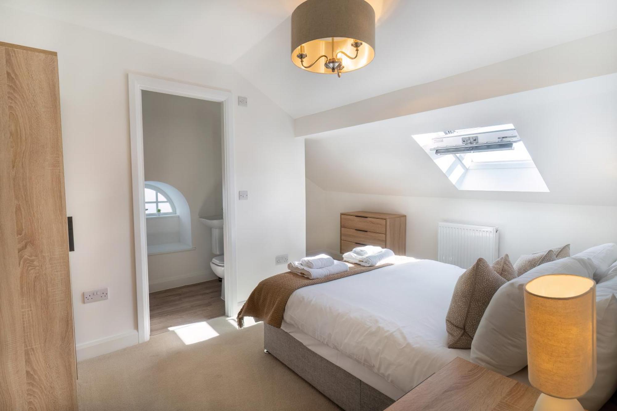 Lonsdale House Boutique Apartments Улверстон Экстерьер фото